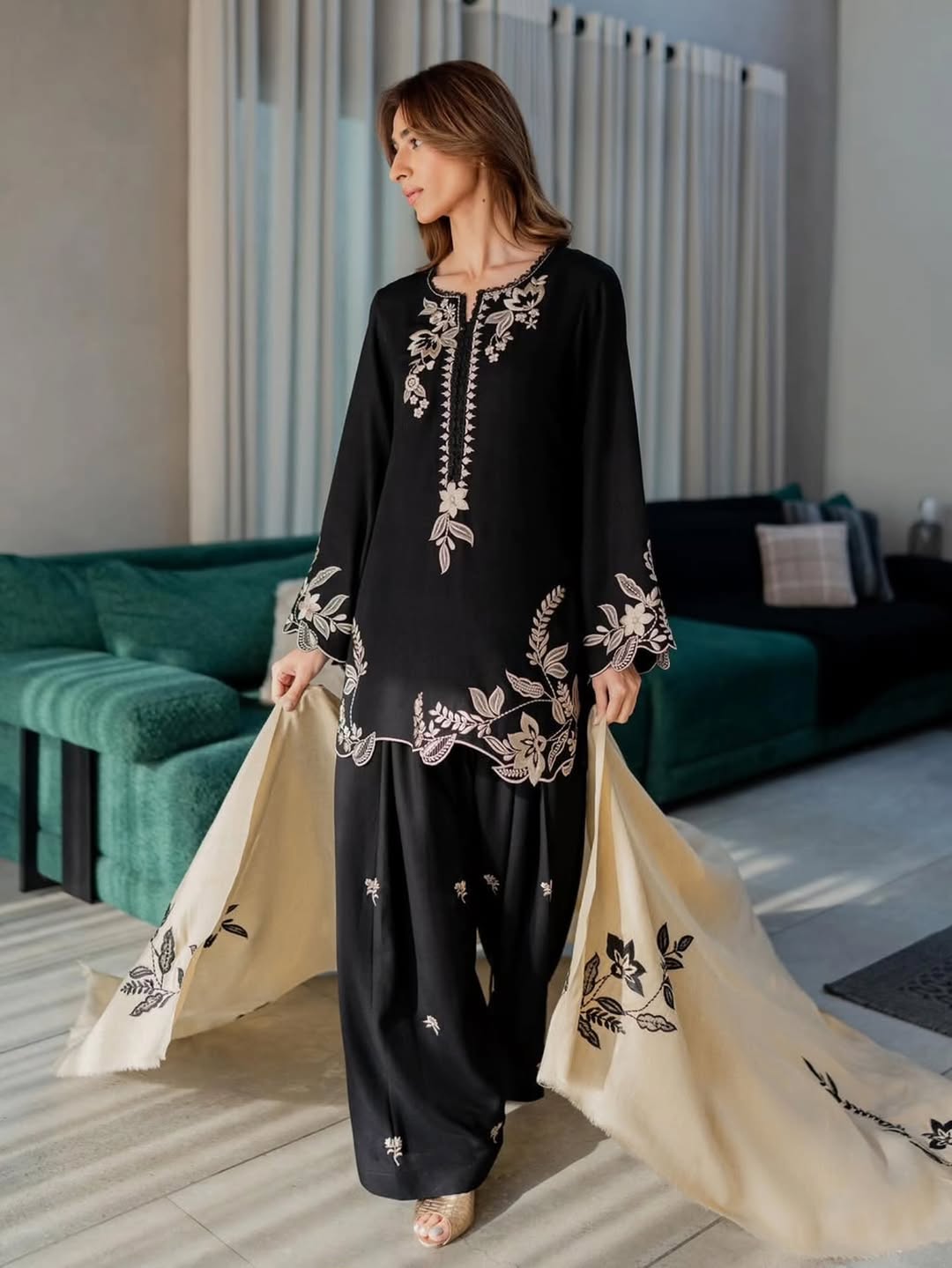 Noir Elegance: The Ultimate Summer Statement